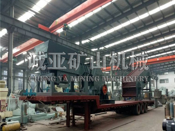 Mobile crushing station